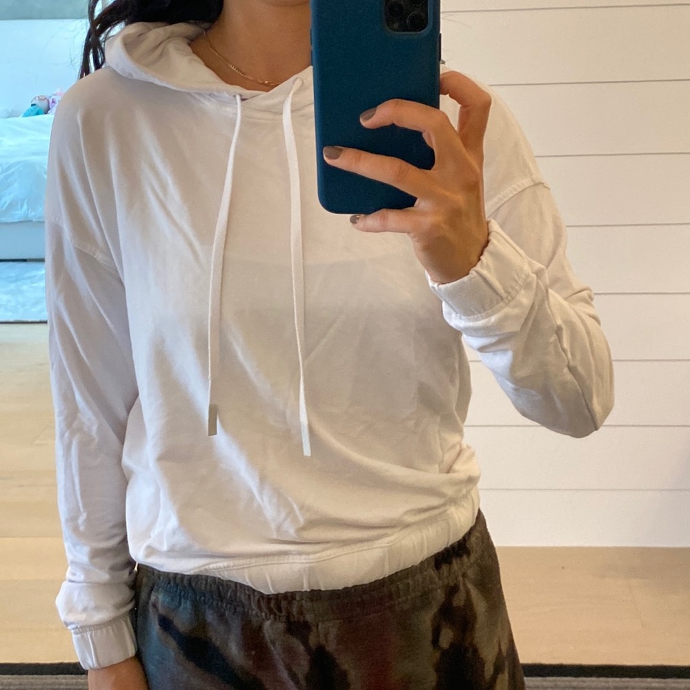 Lululemon white hooded pullover size 6